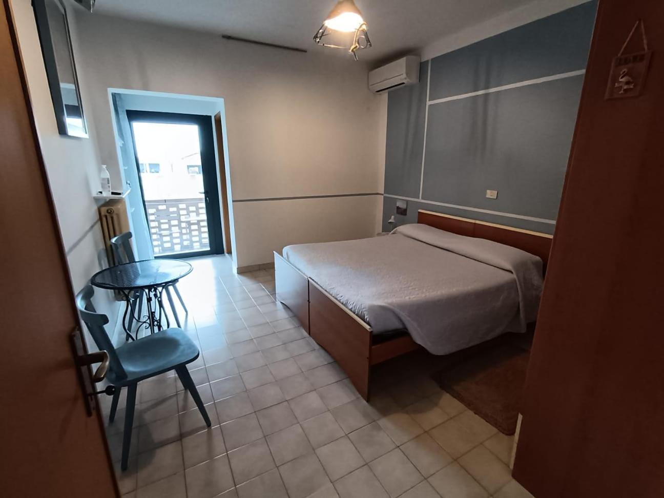 Brussa 340 Hotel Ngoại thất bức ảnh
